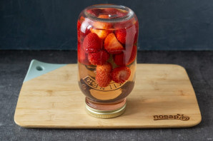 Рецепт компота из клубники на зиму Рецепт компота из клубники на зиму