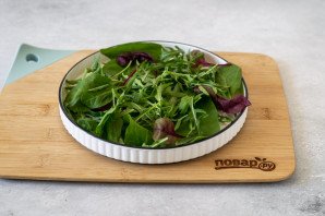 Салат из шпината с грушей Салат из шпината с грушей