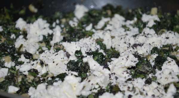 Пирог с крапивой и брынзой, пошаговый рецепт с фото Пирог с крапивой и брынзой, пошаговый рецепт с фото