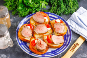 Канапе с ростбифом