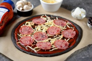 Пицца на черном тесте Пицца на черном тесте