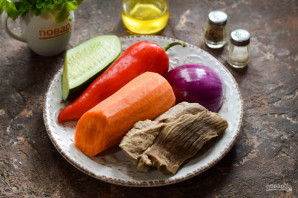 Салат "Азиатский" с говядиной Салат "Азиатский" с говядиной