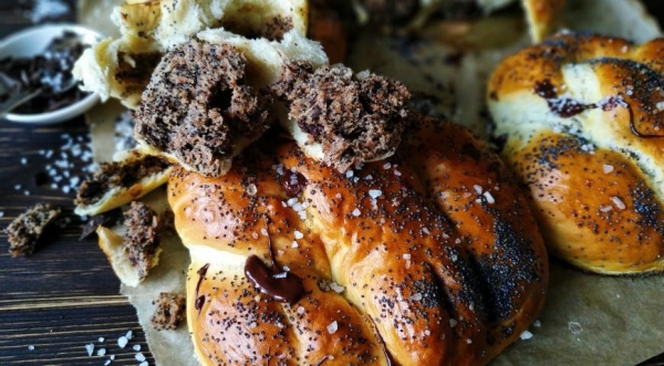 Мягкие брецели, фаршированные шоколадно-маковым тестом, пошаговый рецепт с фото Мягкие брецели, фаршированные шоколадно-маковым тестом, пошаговый рецепт с фото