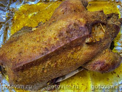 Гусь, фаршированный квашеной капустой Гусь, фаршированный квашеной капустой