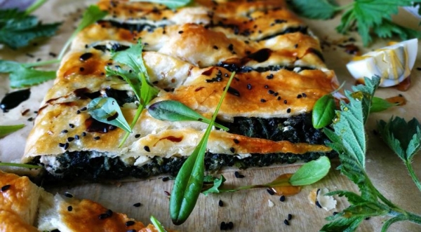 Пирог с крапивой и брынзой, пошаговый рецепт с фото Пирог с крапивой и брынзой, пошаговый рецепт с фото