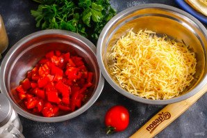 Блинный торт с помидорами и сыром Блинный торт с помидорами и сыром