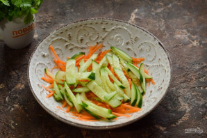 Салат "Азиатский" с говядиной Салат "Азиатский" с говядиной