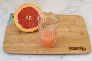 Смузи с грейпфрутом и сельдереем Смузи с грейпфрутом и сельдереем