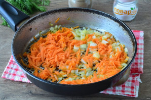 Минтай с бульоном в сковороде Минтай с бульоном в сковороде