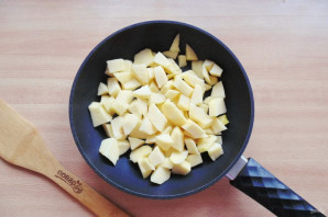 Яблочный пирог с белковым кремом Яблочный пирог с белковым кремом