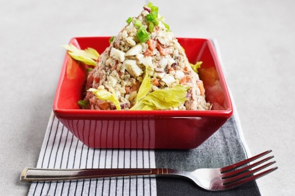 Салат из сайры консервированной Салат из сайры консервированной