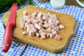 Салат с бужениной и кукурузой Салат с бужениной и кукурузой