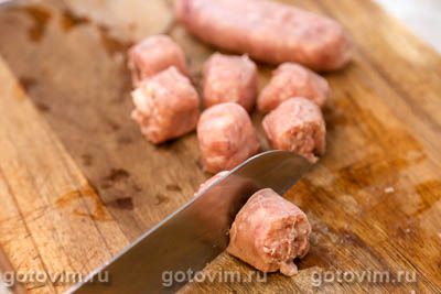 Колбаски на шпажках в слоеном тесте Колбаски на шпажках в слоеном тесте