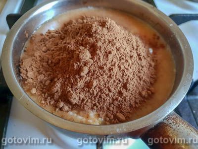 Бисквит на вине с шоколадной глазурью Бисквит на вине с шоколадной глазурью