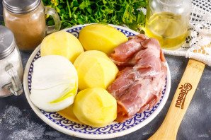 Тушеная картошка с козлятиной Тушеная картошка с козлятиной