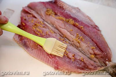 Рулет из сельди в горчичном маринаде, запеченный в духовке Рулет из сельди в горчичном маринаде, запеченный в духовке