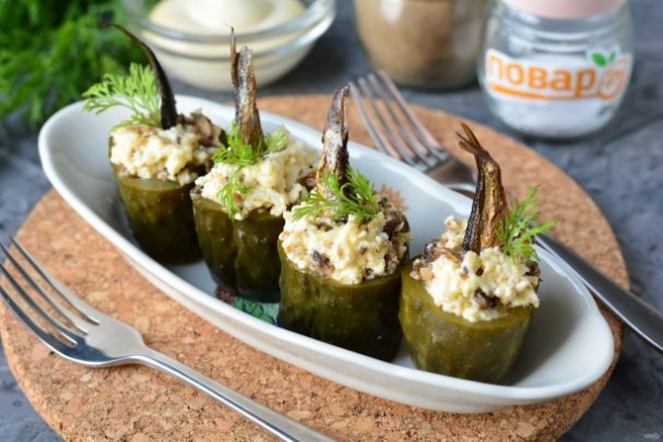 Фаршированные соленые огурцы Фаршированные соленые огурцы