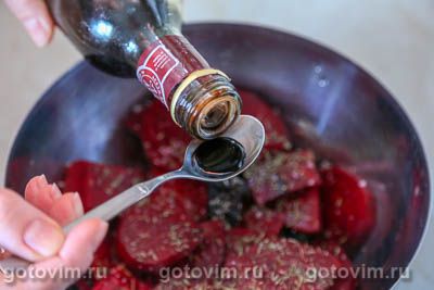 Свинина со свеклой и черносливом Свинина со свеклой и черносливом