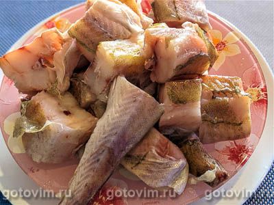 Минтай в молоке, тушенный с луком и зеленью Минтай в молоке, тушенный с луком и зеленью