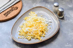 Рулет из лаваша со свеклой и селедкой Рулет из лаваша со свеклой и селедкой