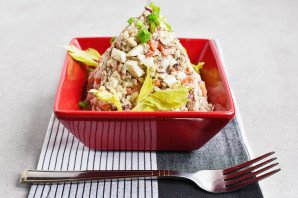 Салат из сайры консервированной Салат из сайры консервированной