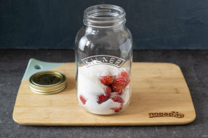 Рецепт компота из клубники на зиму Рецепт компота из клубники на зиму