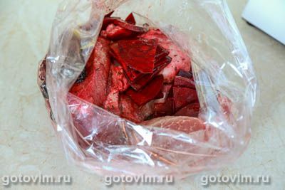 Свинина со свеклой и черносливом Свинина со свеклой и черносливом