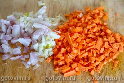 Суп из говядины с помидорами и консервированным зеленым горошком Суп из говядины с помидорами и консервированным зеленым горошком