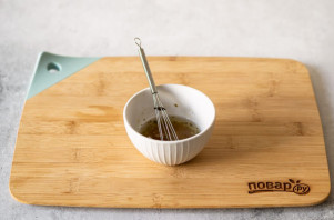 Салат с рукколой и гранатом Салат с рукколой и гранатом