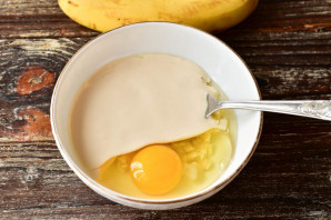 Банановые оладьи на ряженке Банановые оладьи на ряженке