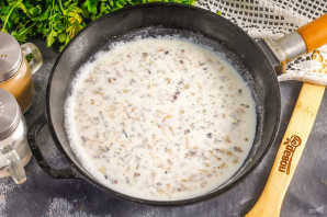 Сливочный соус с базиликом Сливочный соус с базиликом