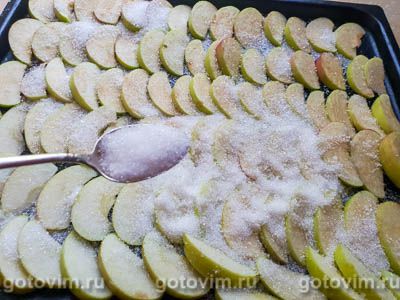 Сушеные яблоки в духовке с корицей и сахаром