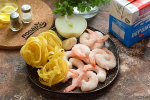 Тальятелле с креветками в сливочном соусе
