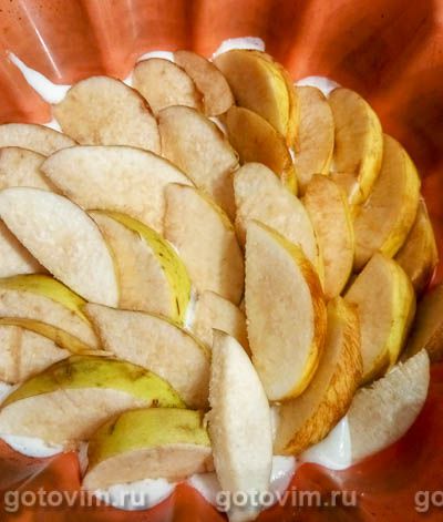 Шарлотка с айвой Шарлотка с айвой