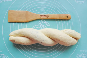 Орехово-маковый рулет