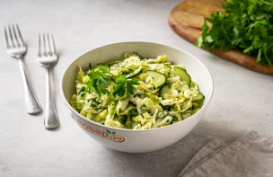 Салат из молодой капусты Салат из молодой капусты