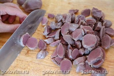 Гуляш из утиных желудков Гуляш из утиных желудков