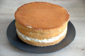 Бисквитный торт с вареной сгущенкой Бисквитный торт с вареной сгущенкой