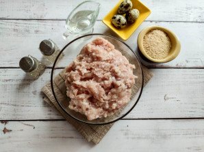 Котлеты с перепелиным яйцом внутри Котлеты с перепелиным яйцом внутри