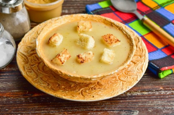 Луковый суп по-парижски Луковый суп по-парижски