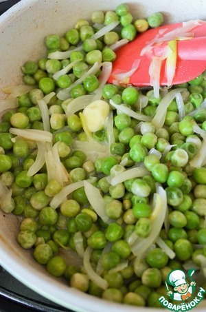 Лосось-гриль со сливочным зелёным горошком Лосось-гриль со сливочным зелёным горошком