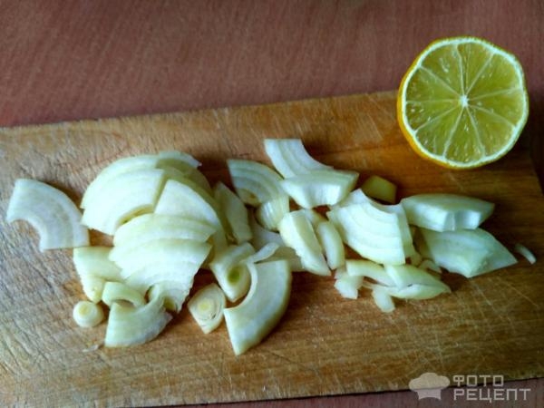 Рецепт: Дорада жареная - С луком и сметаной Рецепт: Дорада жареная - С луком и сметаной