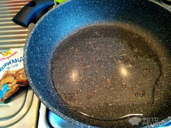 Рецепт: Дорада жареная - С луком и сметаной Рецепт: Дорада жареная - С луком и сметаной