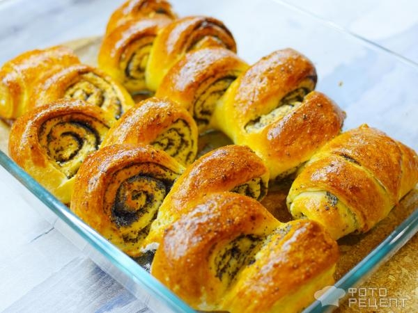 Рецепт: Косичка с маком - Безумно вкусные булочки в интересном исполнении! Рецепт: Косичка с маком - Безумно вкусные булочки в интересном исполнении!