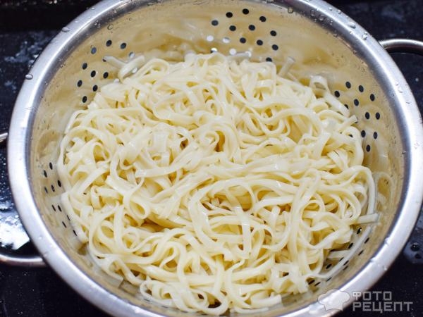 Рецепт: Лапша удон - С курицей, шампиньонами и овощами. Очень вкусное японское блюдо! Рецепт: Лапша удон - С курицей, шампиньонами и овощами. Очень вкусное японское блюдо!