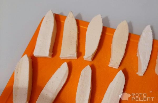 Рецепт: Пасхальные зайчики - Пасхальный декор за несколько минут. Кексы "Пасхальные зайчики" в микроволновке - быстро, просто и красиво.