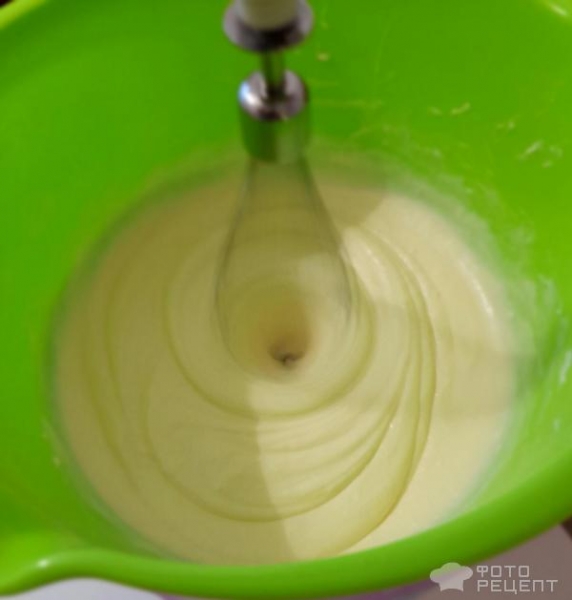 Рецепт: Пирожные пасхальные - Домашние пирожные к Пасхе, оформление пирожных масляным кремом, пасхальный декор своими руками.