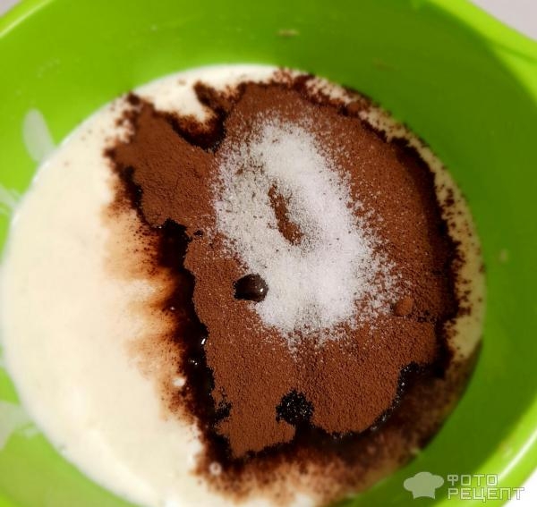 Рецепт: Пирожные пасхальные - Домашние пирожные к Пасхе, оформление пирожных масляным кремом, пасхальный декор своими руками.