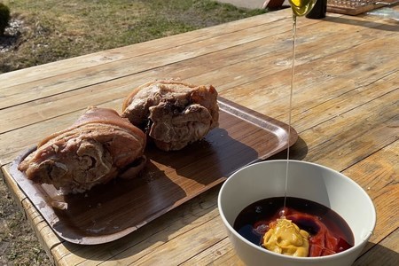 Рулька в пиве или вепрево колено Рулька в пиве или вепрево колено