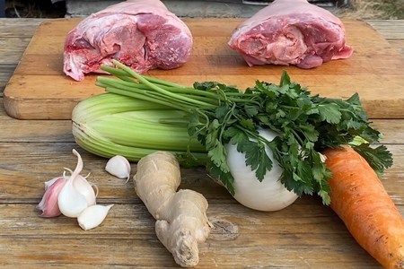 Рулька в пиве или вепрево колено Рулька в пиве или вепрево колено